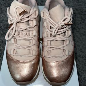 Jordan 11 Low